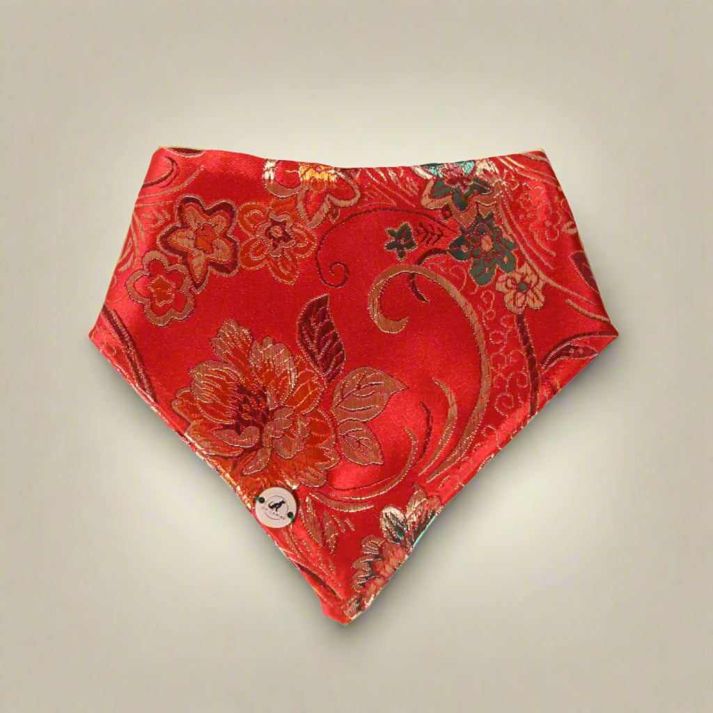 Bandana pour chien fait main à imprimé floral traditionnel rouge pour le Nouvel An lunaire | Bandana pour chien de créateur