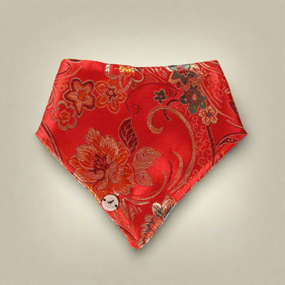 Bandana pour chien fait main à imprimé floral traditionnel rouge pour le Nouvel An lunaire | Bandana pour chien de créateur