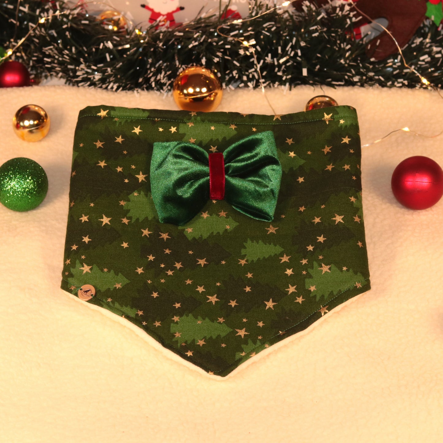 Bandana pour chien design Cozy Green Starlight avec Sherpa